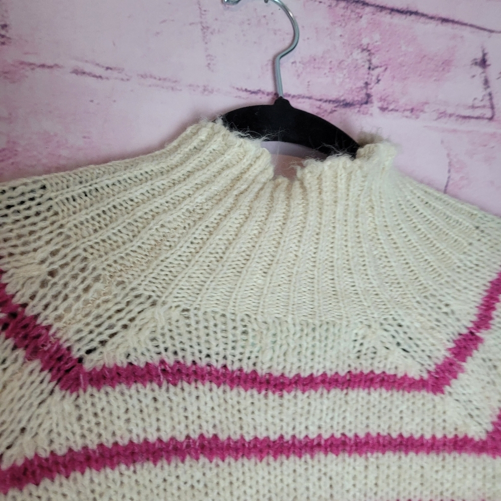VOYAGEUR BY MERSEA SALT & SEA TURTLENECK SWEATER CREAN MAGENTA SMALL - Picture 8 of 12